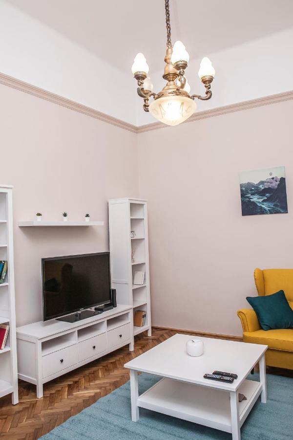 Fullmoon Apartments 1 Segedin Dış mekan fotoğraf