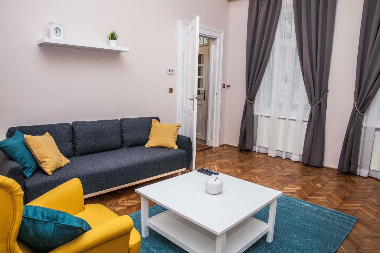 Fullmoon Apartments 1 Segedin Dış mekan fotoğraf